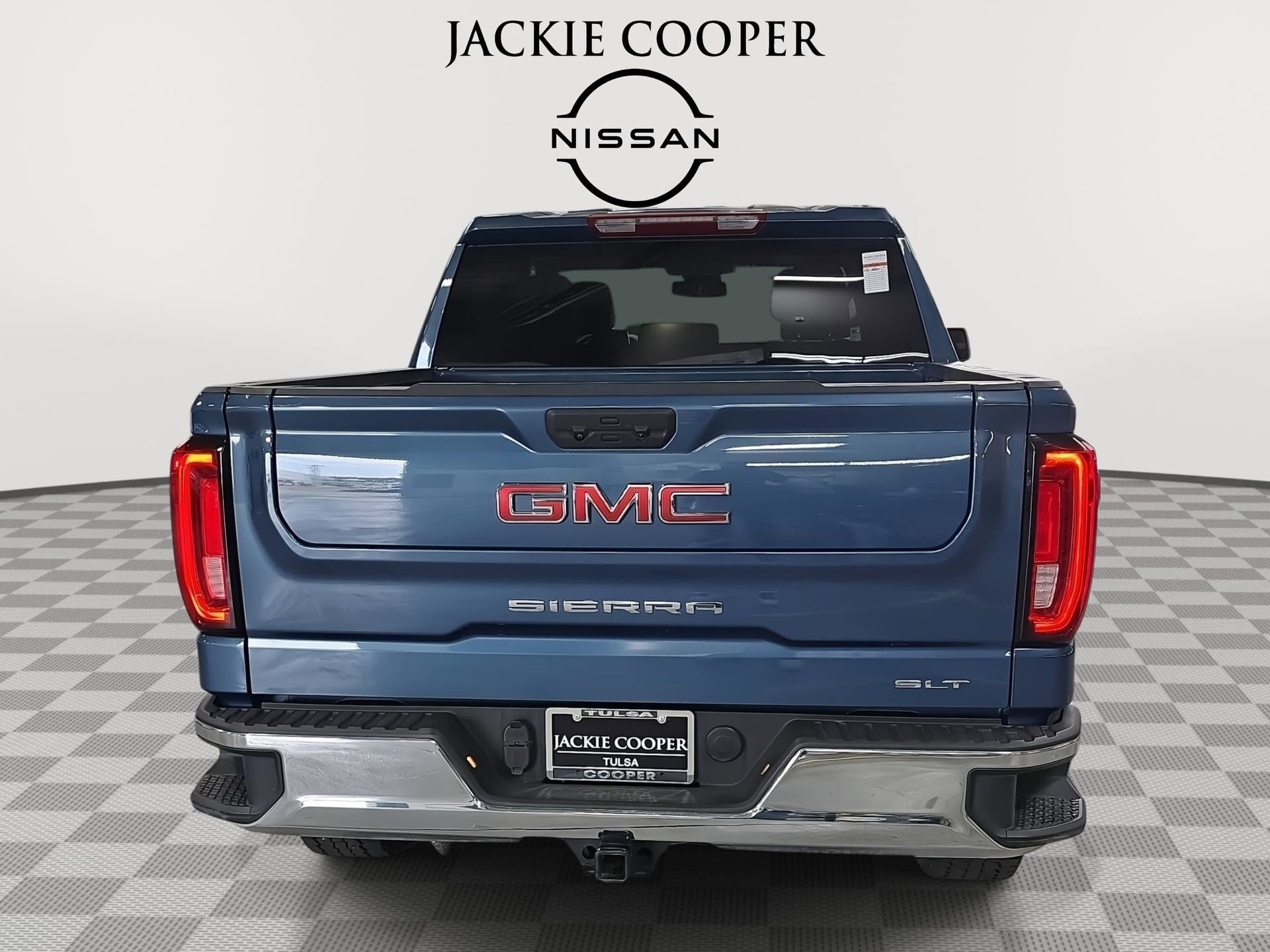 Used 2024 GMC Sierra 1500 SLT AWD/4WD image 6