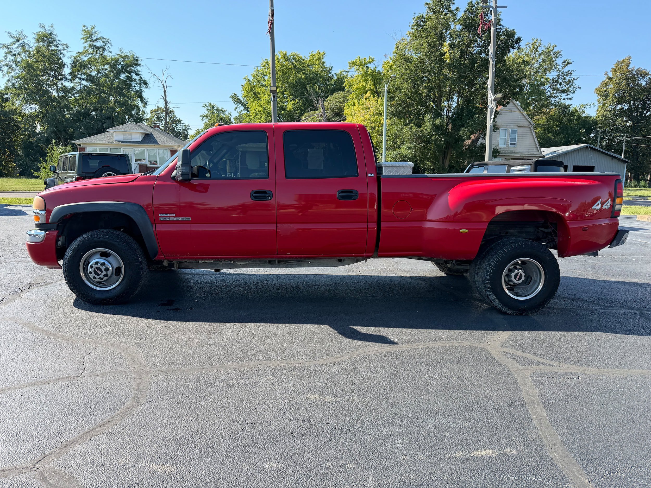 Used 2005 GMC Sierra 3500 SLE w/ Heavy-Duty Power Package AWD/4WD image 4