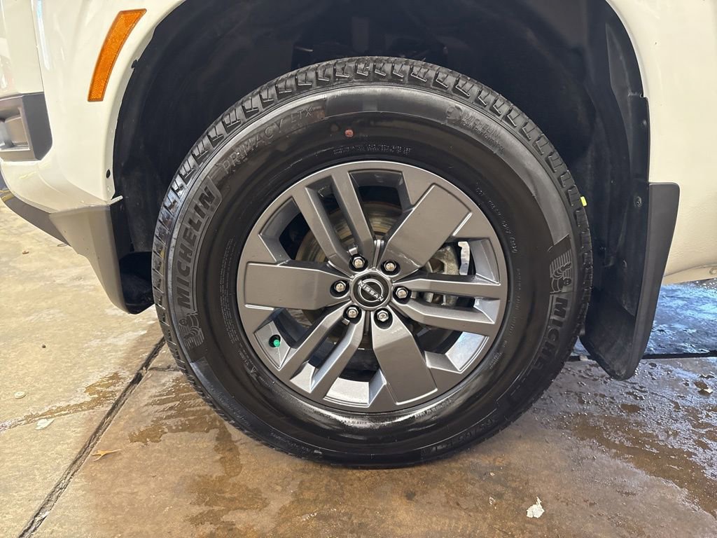 Certified 2025 Nissan Frontier SV image 55