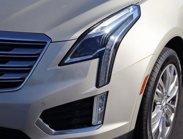 Used 2017 Cadillac XT5 Premium Luxury image 10