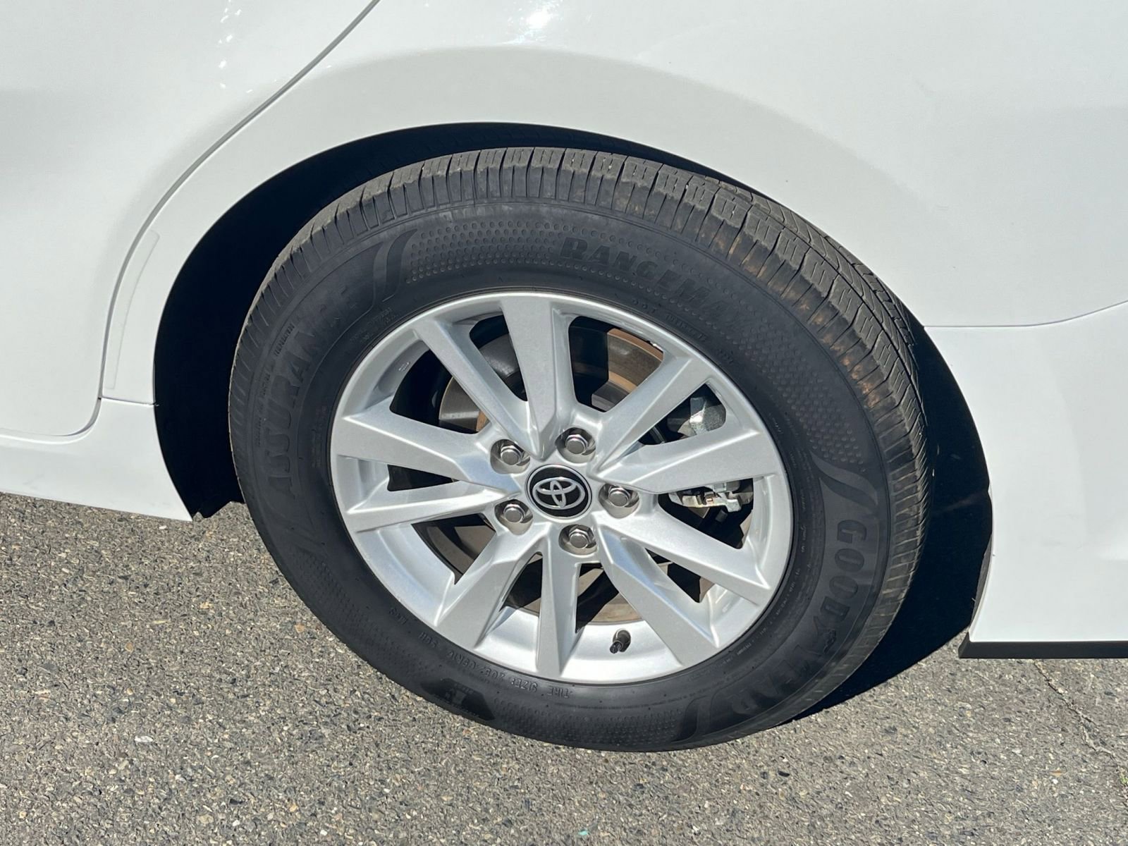 Used 2025 Toyota Camry LE image 36