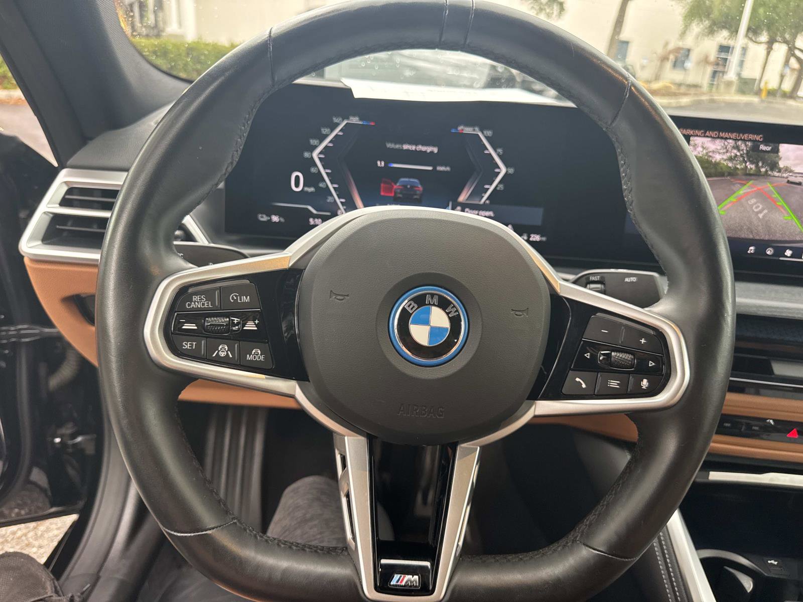 Certified 2025 BMW i4 eDrive40 w/ M Sport Package image 28