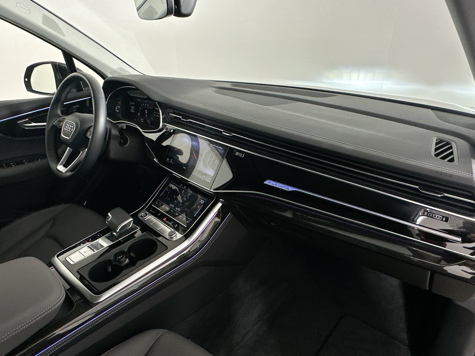 Used 2025 Audi Q7 3.0T Premium Plus w/ Premium Plus Package AWD/4WD image 48