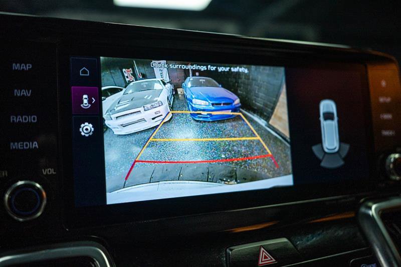 Used 2023 Kia Sorento SX image 22