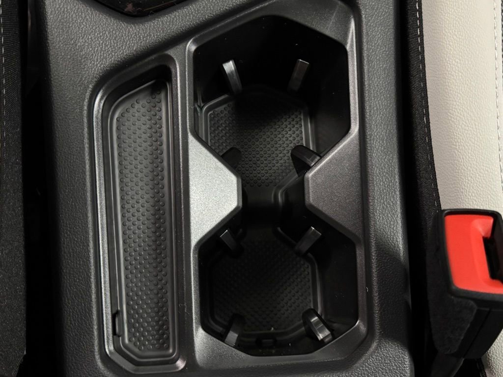 New 2025 Volkswagen Taos SE AWD/4WD image 15