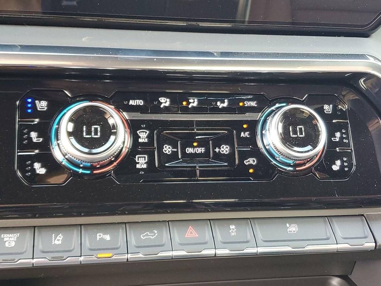 New 2026 GMC Sierra 3500 Denali Ultimate AWD/4WD image 24