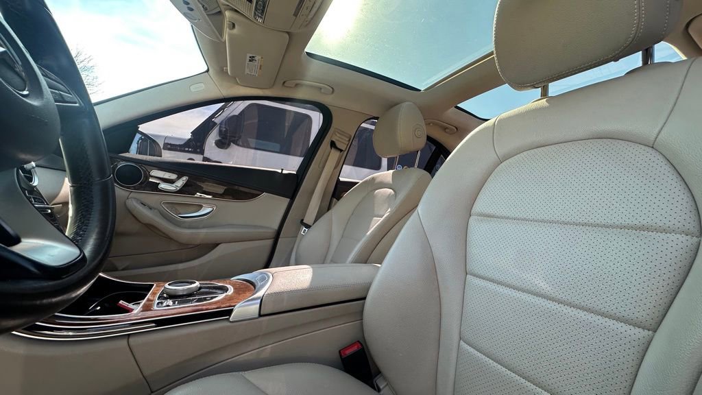 Used 2017 Mercedes-Benz C 300 4MATIC Sedan image 6