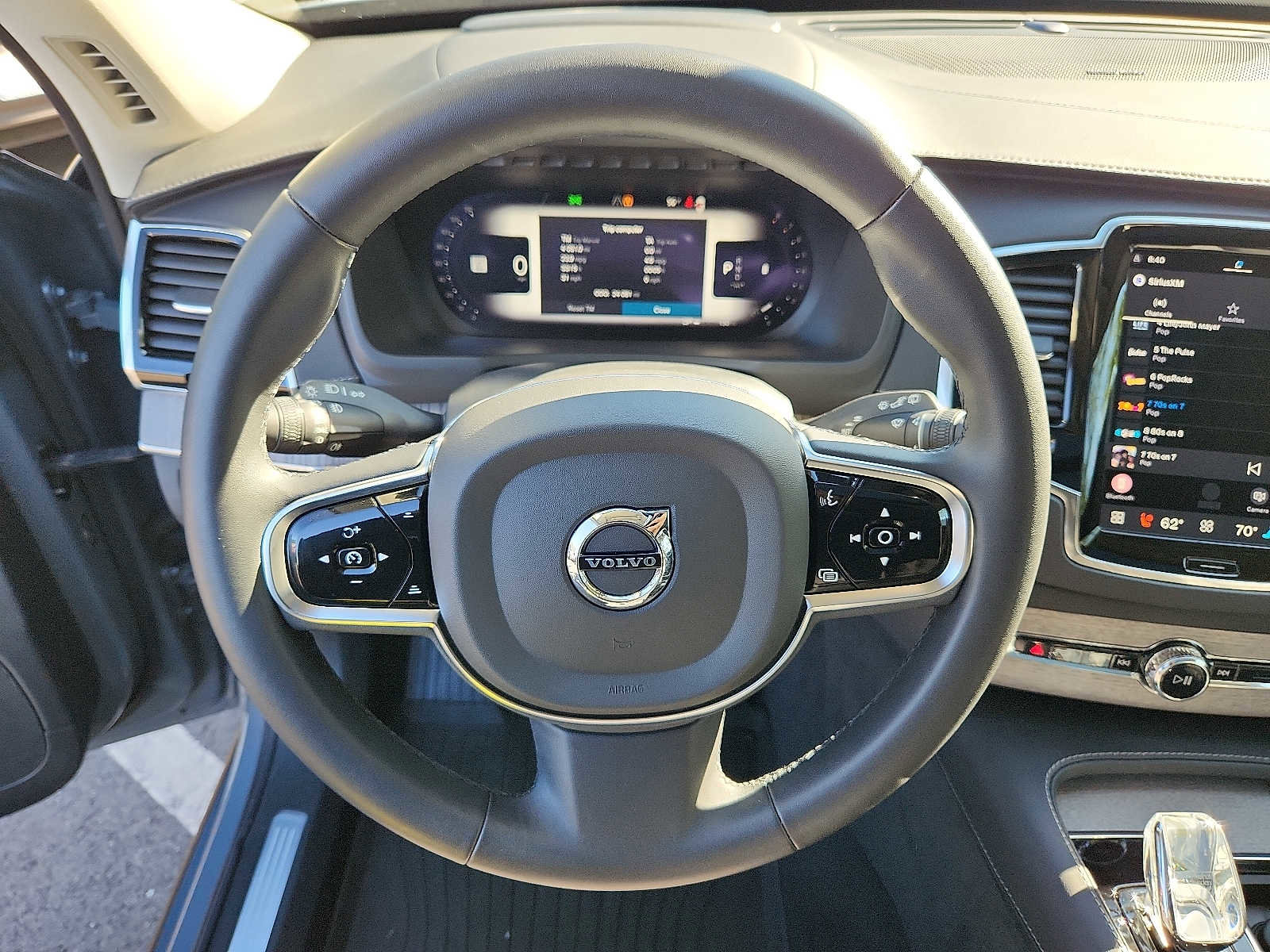 Certified 2023 Volvo XC90 B6 Ultimate w/ Protection Package Premier AWD/4WD image 19