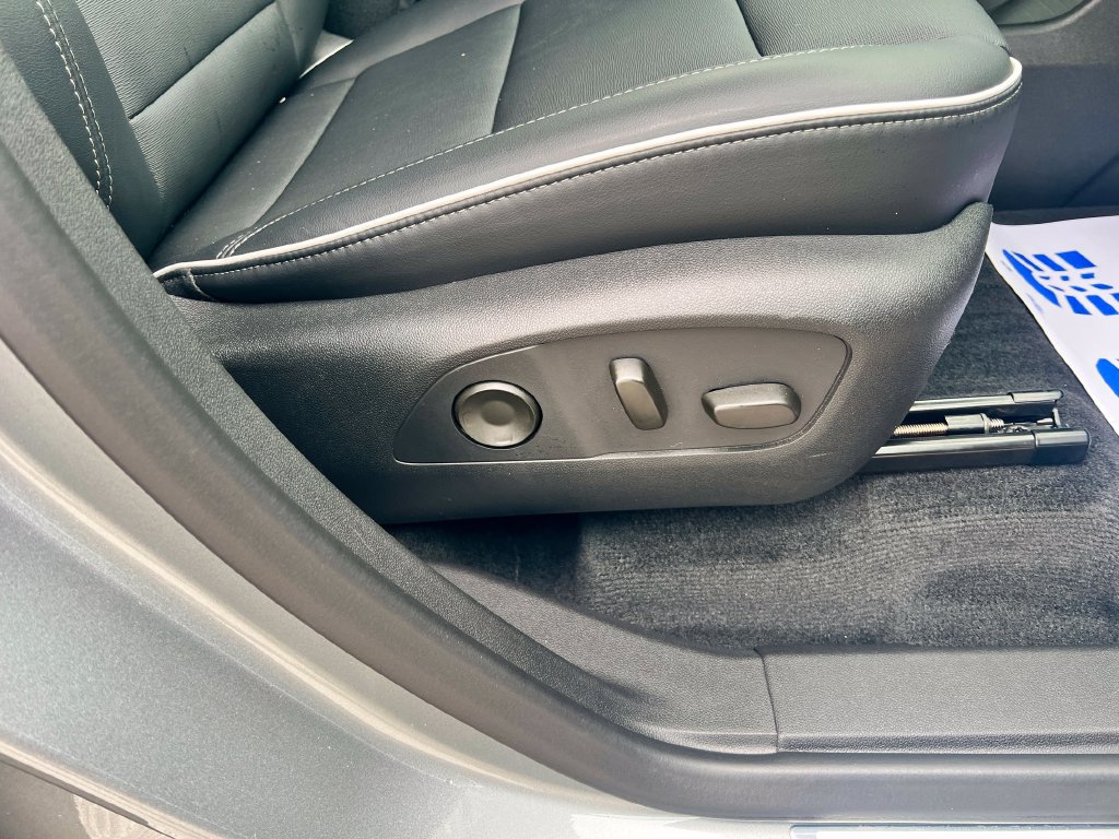 Used 2025 Buick Enclave Preferred w/ Power Package FWD image 46