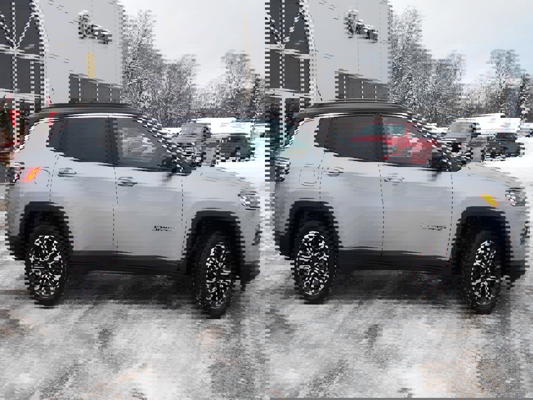 Certified 2024 Jeep Compass Limited w/ Sun and Sound Group image 28