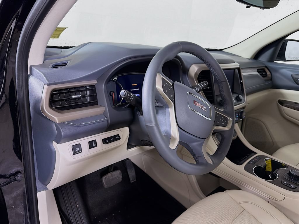 Used 2023 GMC Acadia Denali w/ Black Diamond Edition AWD/4WD image 10