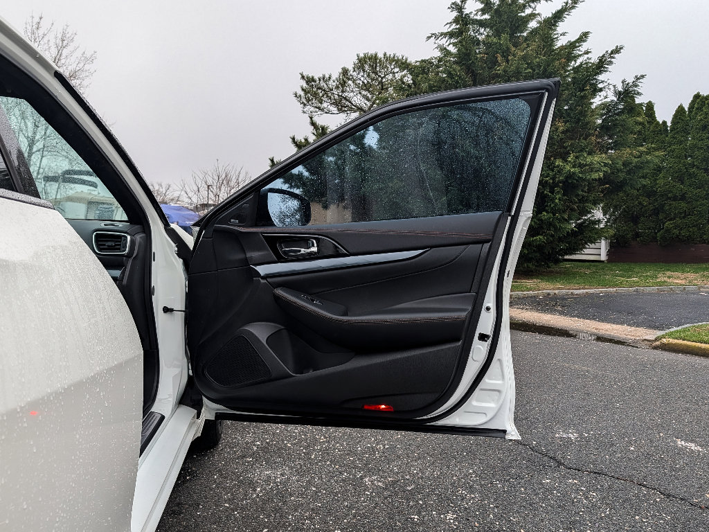 Used 2023 Nissan Maxima SR w/ Sport Mat Group image 13