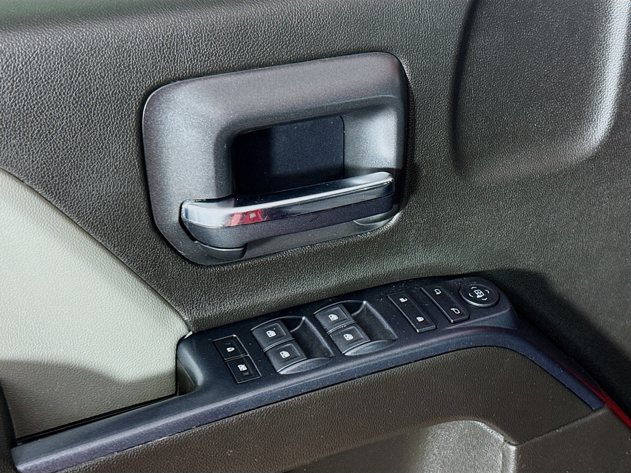 Used 2018 Chevrolet Silverado 1500 Custom w/ Custom Value Package image 22