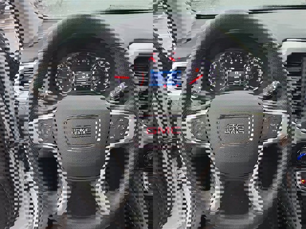 Used 2022 GMC Acadia SLE w/ Driver Convenience Package image 11