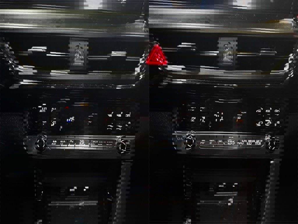 Used 2025 Kia Seltos S image 27