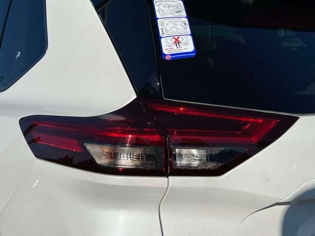 New 2026 Nissan Rogue Platinum image 11