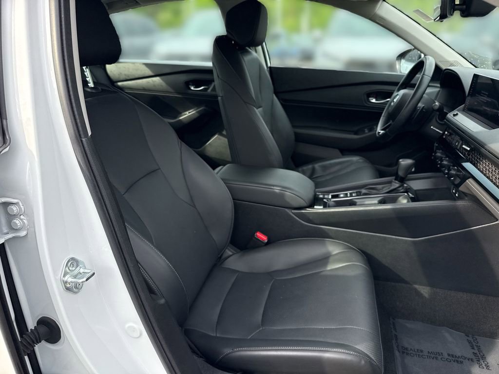 Used 2023 Honda Accord EX-L image 25