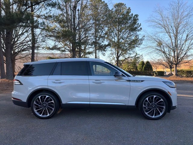 Used 2025 Lincoln Aviator Reserve w/ Equipment Group 201A image 5