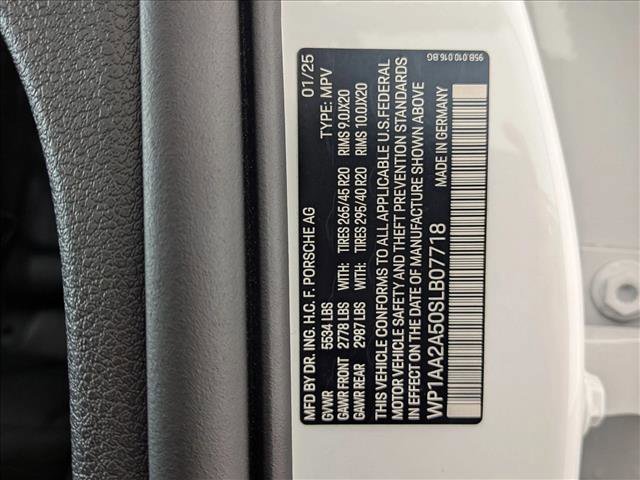 Certified 2025 Porsche Macan image 29