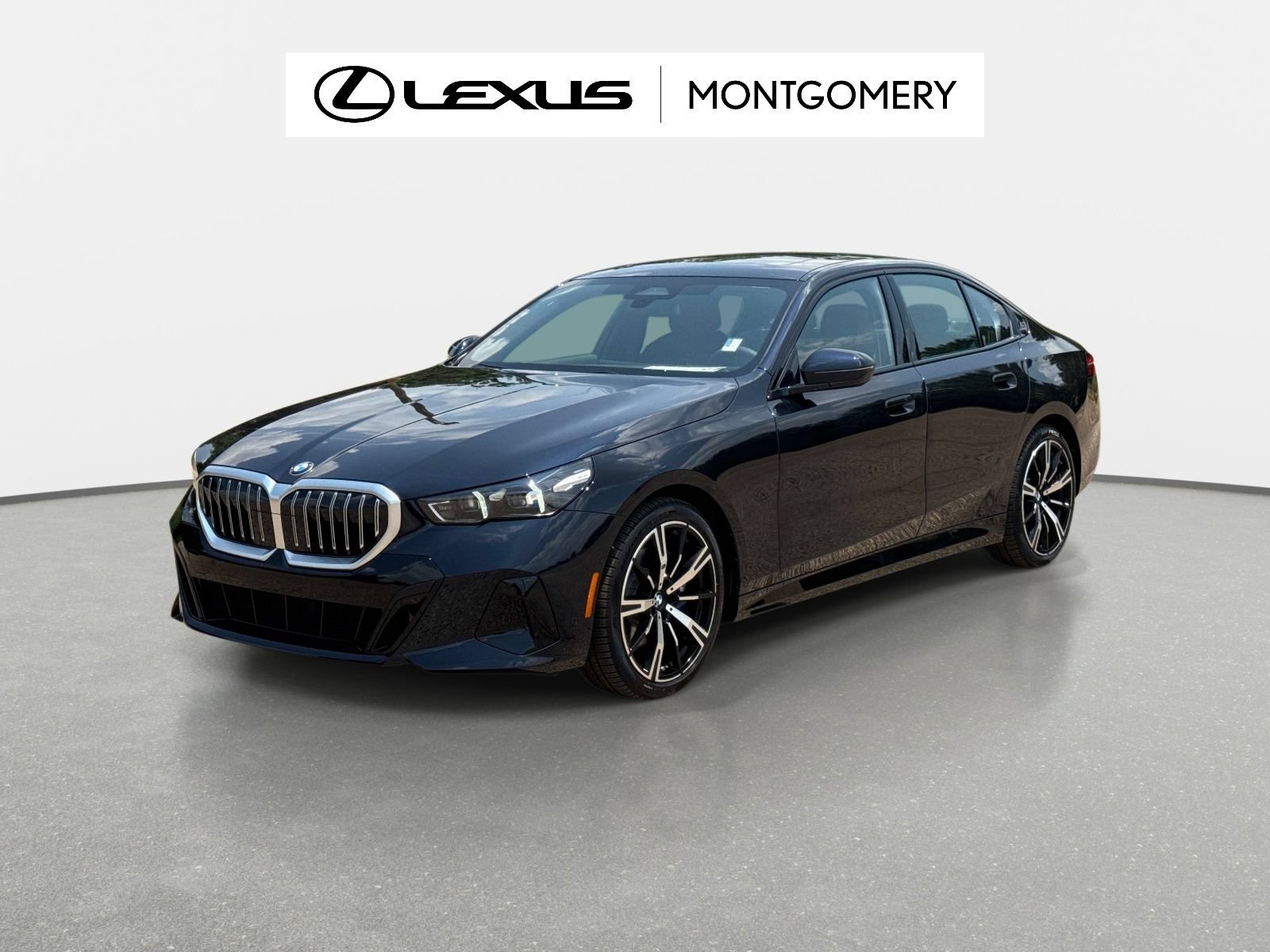 Used 2026 BMW 530i w/ M Sport Package RWD image 7