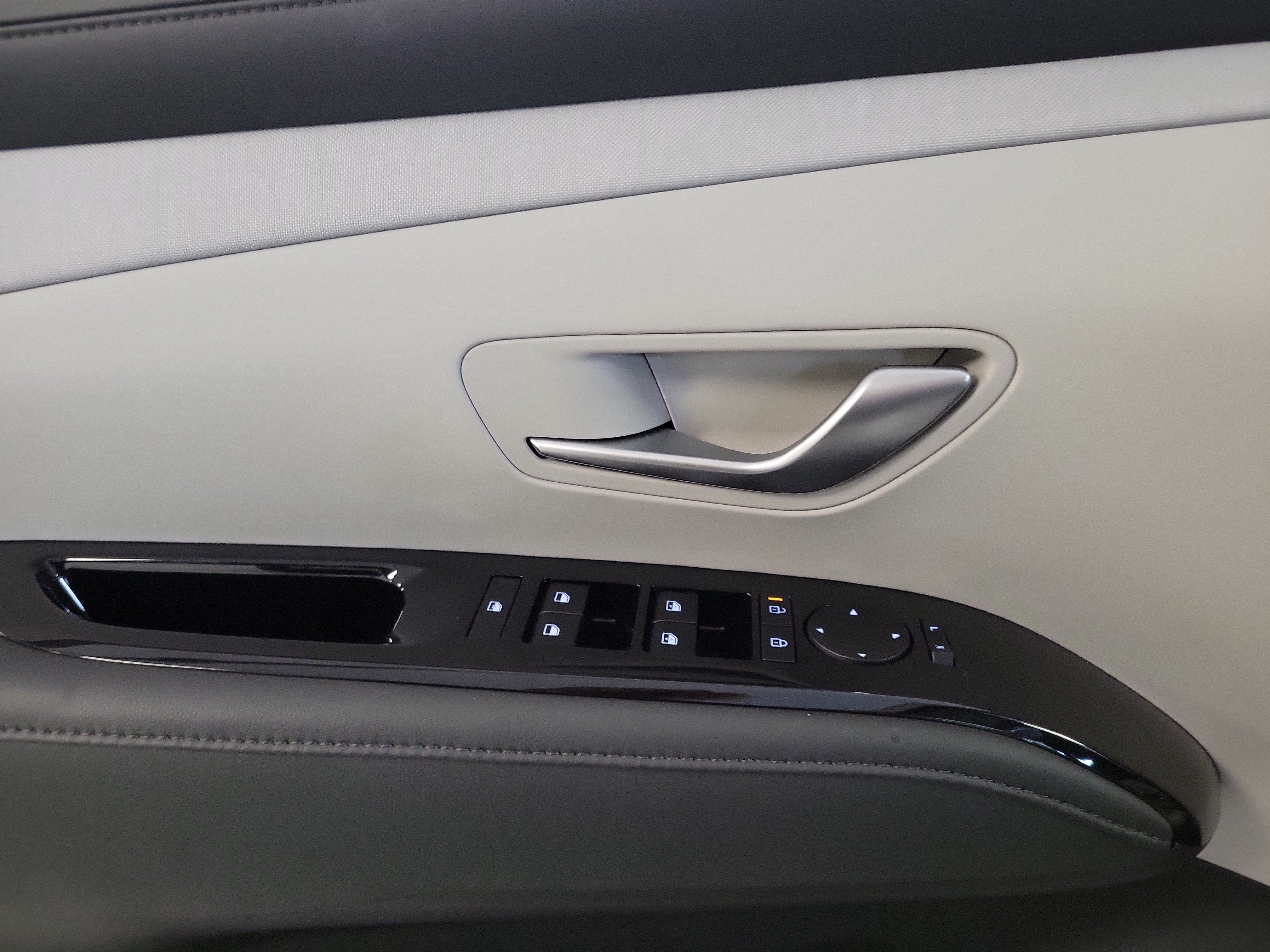 New 2026 Hyundai Tucson Limited AWD/4WD image 13
