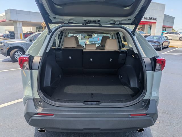 Used 2022 Toyota RAV4 XLE Premium FWD image 13