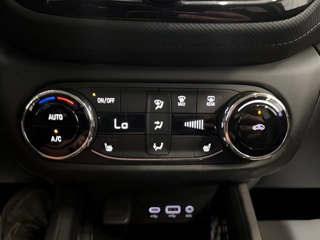 Certified 2023 Chevrolet TrailBlazer LT w/ Convenience Package AWD/4WD image 18