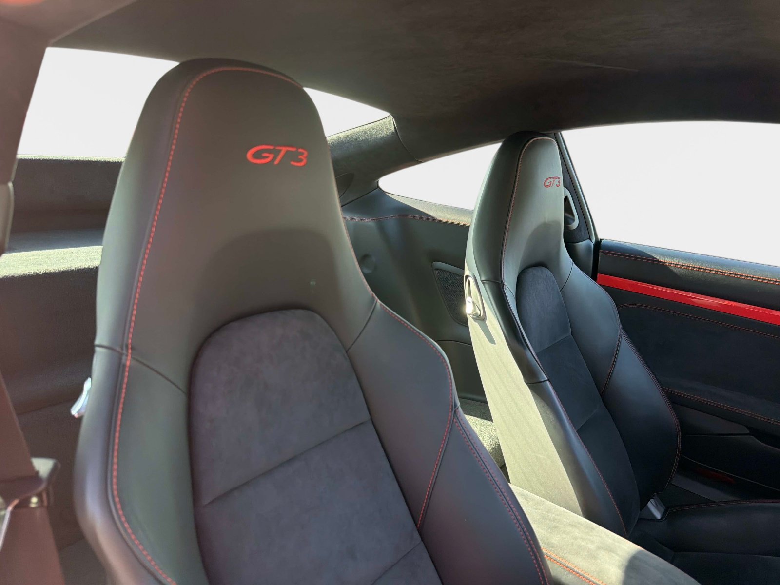 Used 2018 Porsche 911 GT3 RWD image 27