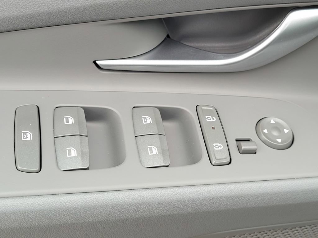 New 2026 Hyundai Elantra Sport image 14