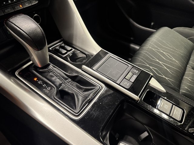 Used 2020 Mitsubishi Eclipse Cross SE FWD image 26