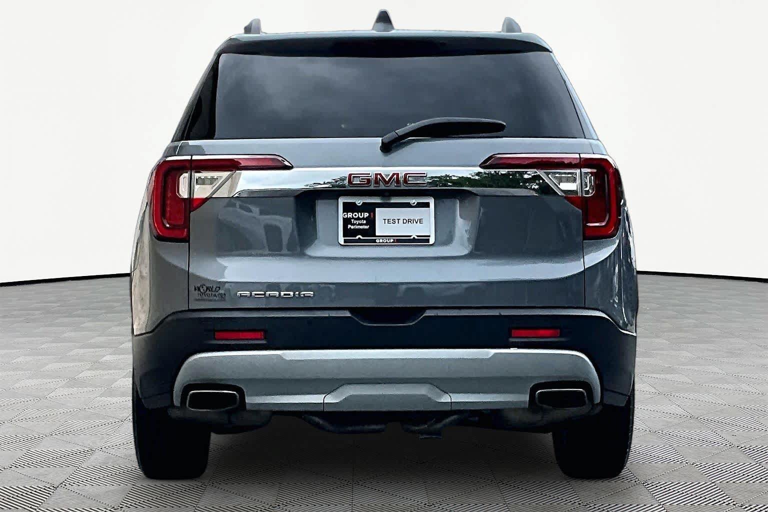 Used 2021 GMC Acadia SLT w/ LPO, Floor Liner Package FWD image 5