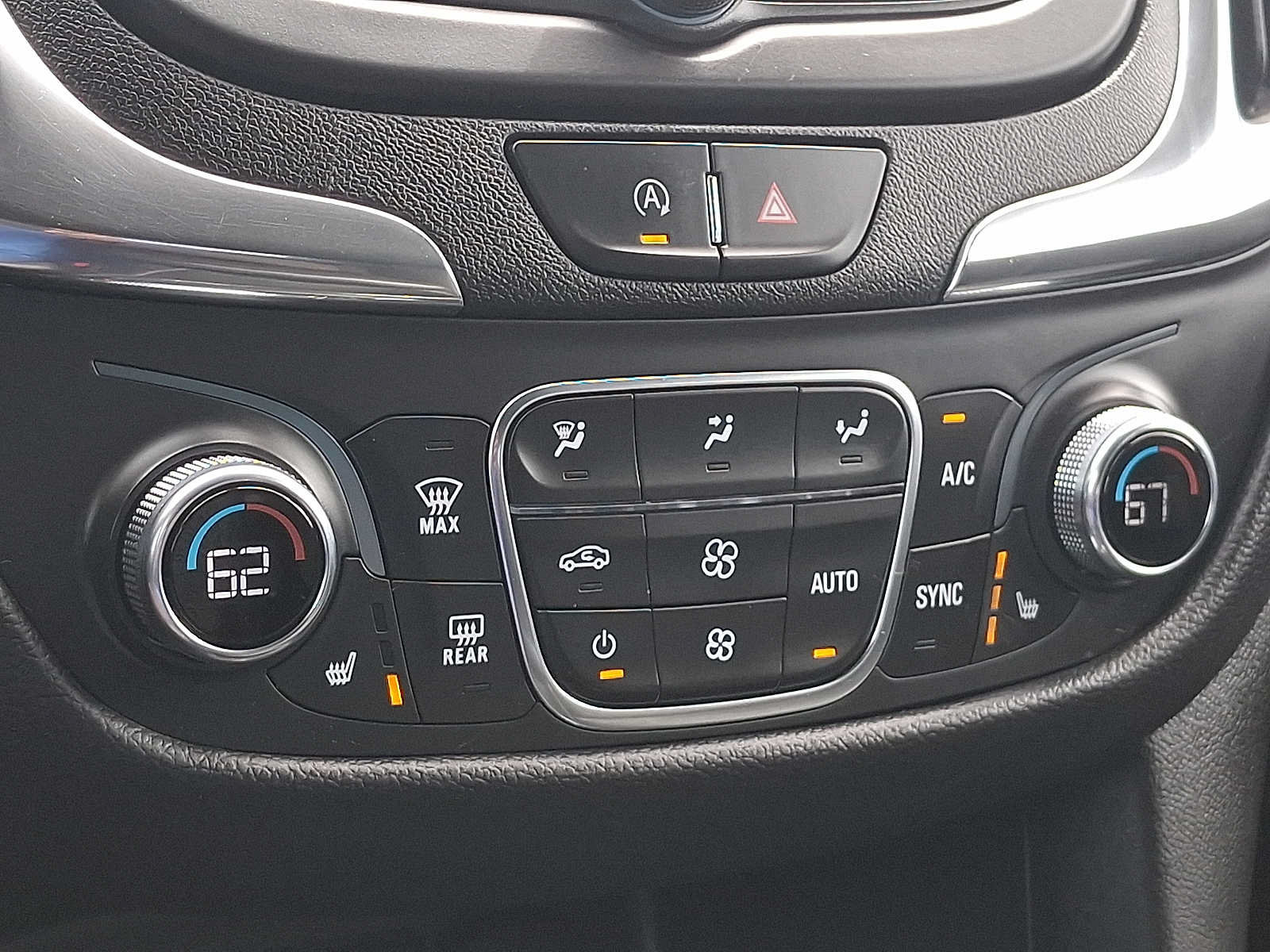 Used 2023 Chevrolet Equinox LT AWD/4WD image 15
