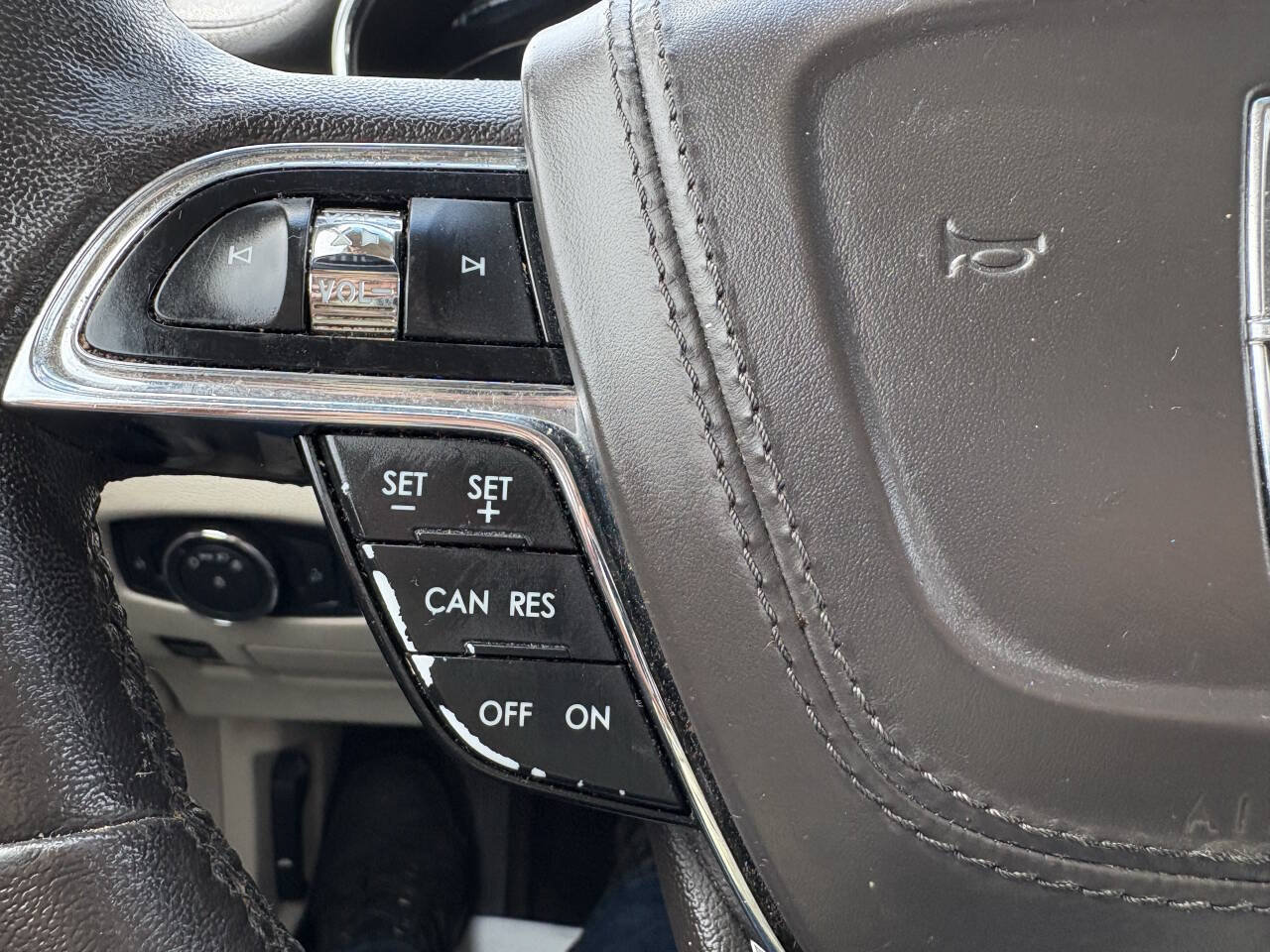 Used 2017 Lincoln Continental Premiere FWD image 47