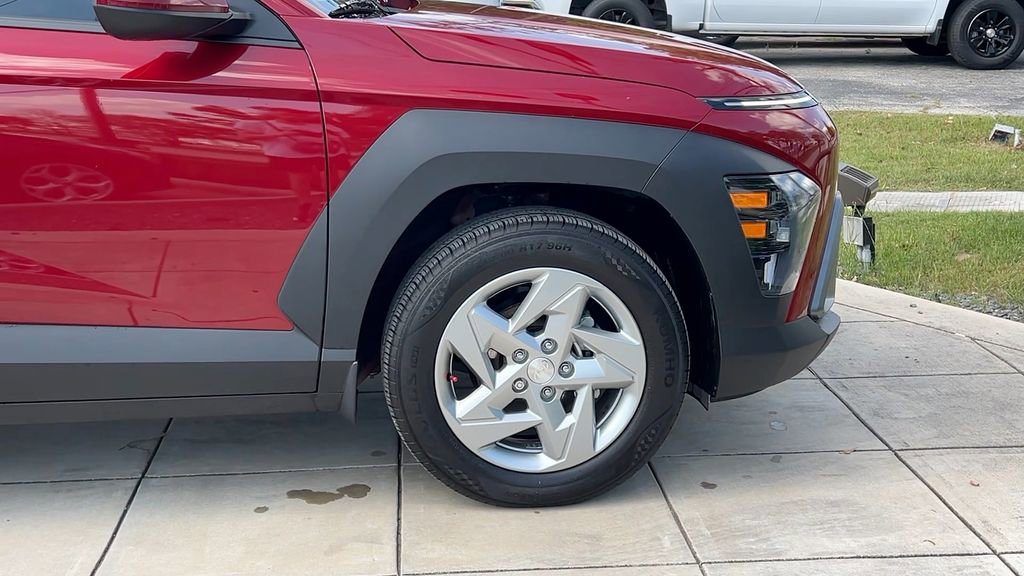 Certified 2025 Hyundai Kona SE image 13
