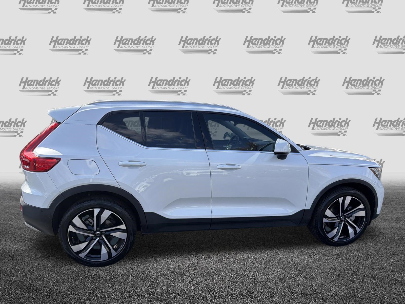 Certified 2023 Volvo XC40 B4 Plus w/ Driver Assist Package image 11