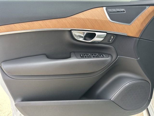 Certified 2023 Volvo XC90 B5 Plus image 18
