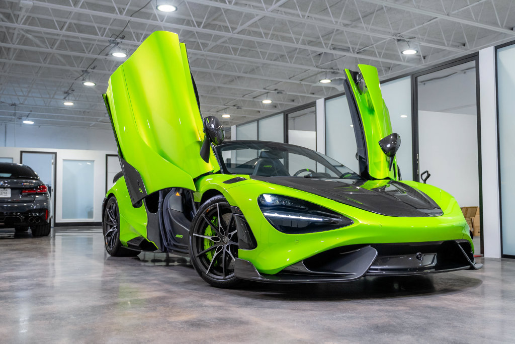 Used 2022 McLaren 765LT RWD image 23