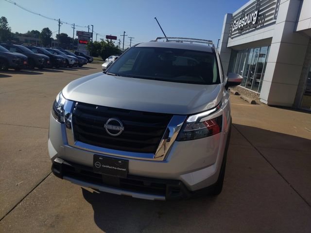 Used 2025 Nissan Pathfinder SL image 14