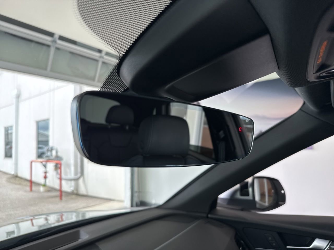 Used 2024 Audi SQ5 Premium image 32