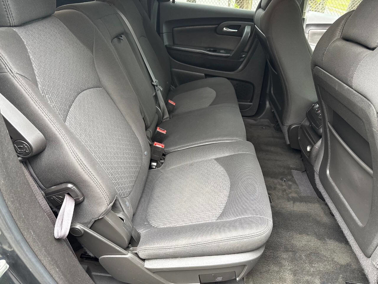 Used 2011 Chevrolet Traverse LT w/ Personal Connectivity Package AWD/4WD image 17