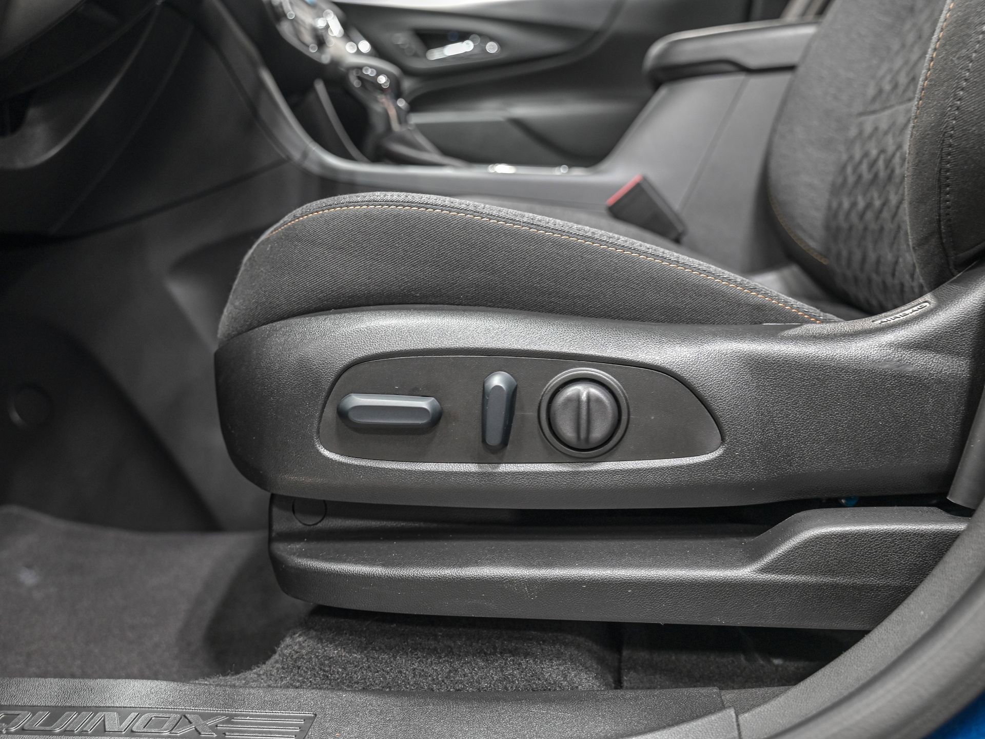 Used 2023 Chevrolet Equinox LT AWD/4WD image 14