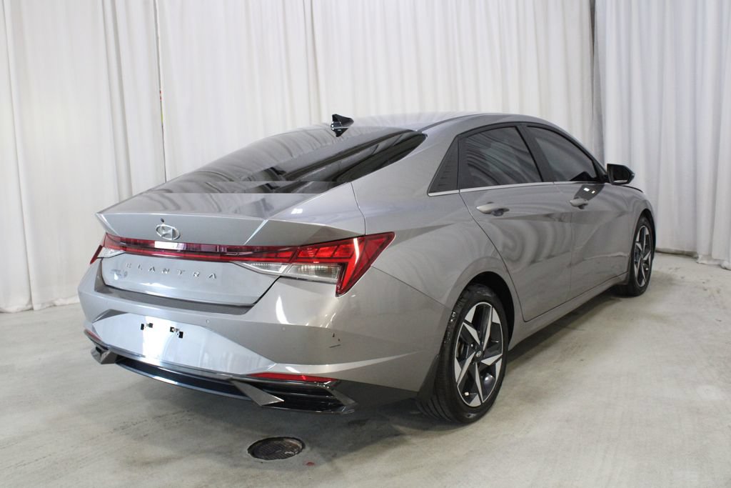 Used 2023 Hyundai Elantra Limited FWD image 25