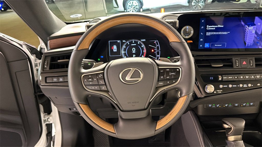 Certified 2025 Lexus ES 350 Ultra Luxury w/ Accessory Package (Z2) image 18