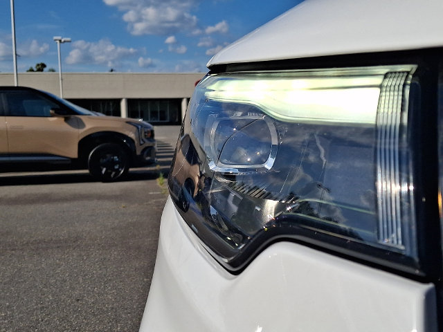 Used 2022 Jeep Compass Limited w/ Elite Group AWD/4WD image 9