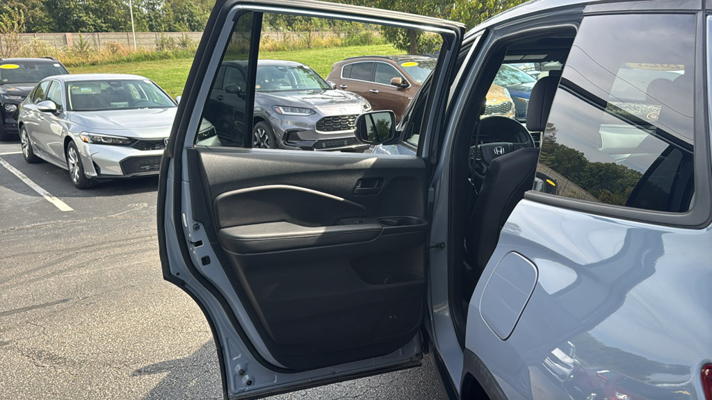 Used 2023 Honda Passport EX-L image 28