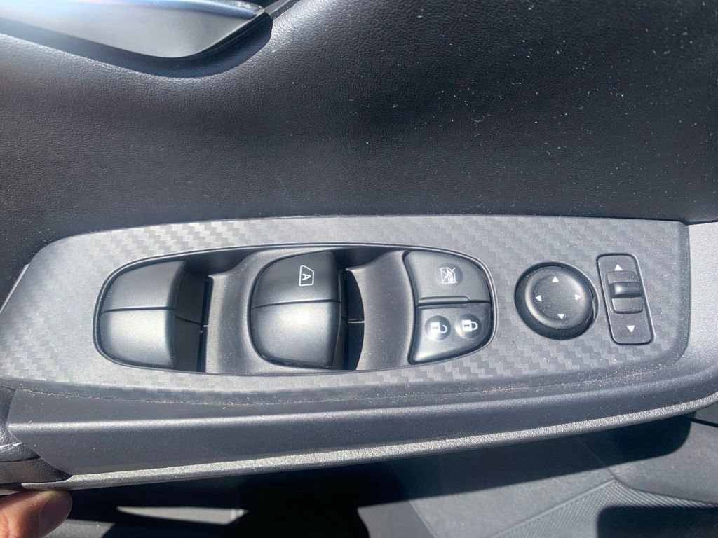 Certified 2023 Nissan Sentra SV FWD image 13