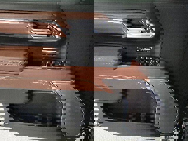 Used 2025 GMC Sierra 1500 Denali Ultimate image 17