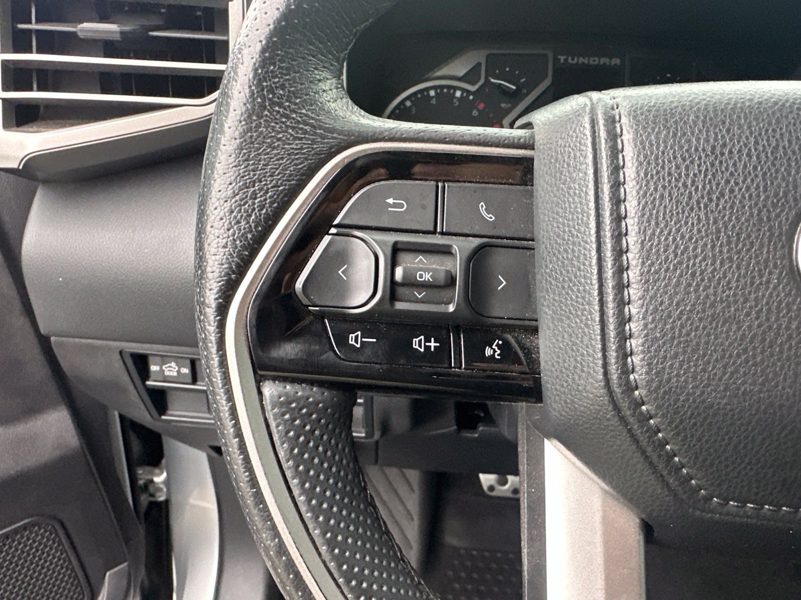 Used 2022 Toyota Tundra Limited w/ TRD Off-Road Package AWD/4WD image 8