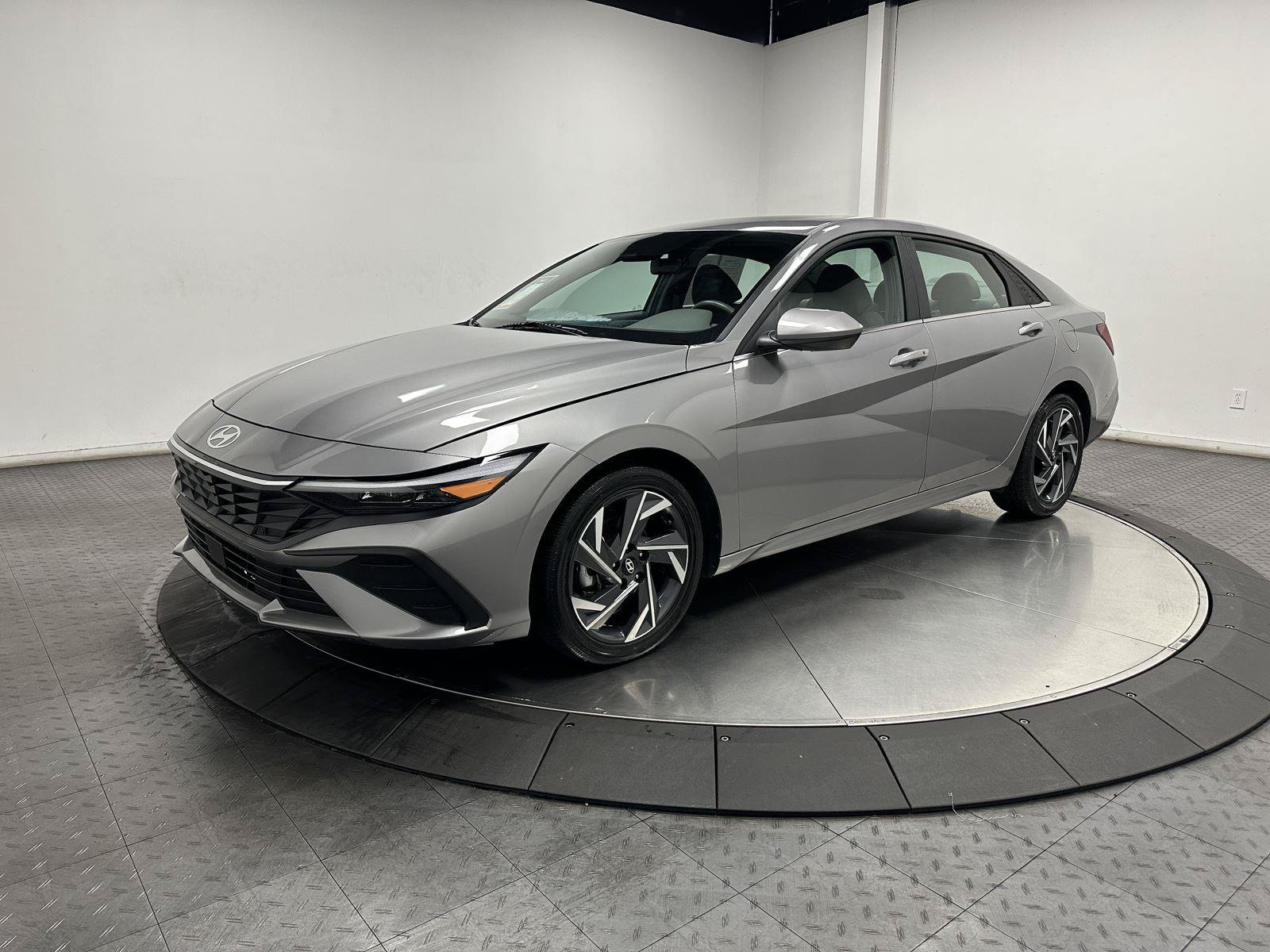 Used 2025 Hyundai Elantra SEL