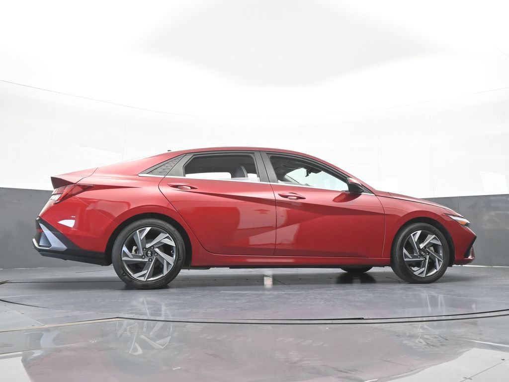 Used 2024 Hyundai Elantra Limited FWD image 61